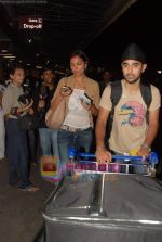 Lara Dutta leave for IIFA Colombo in Mumbai Airport on 1st June 2010 (18).JPG